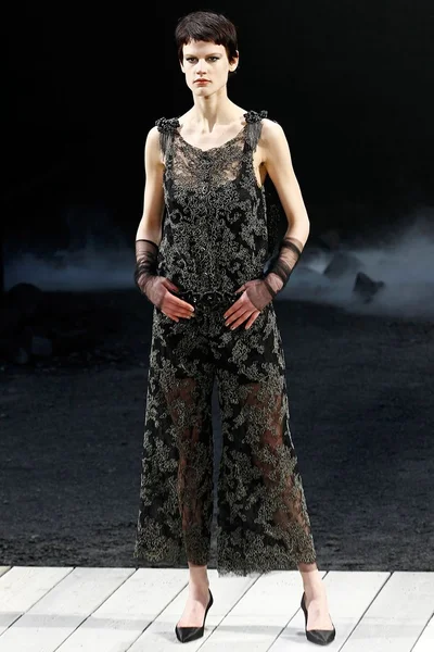 Look 69